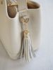 Bilde av ELISABETH SKINNVESKE, BEIGE
