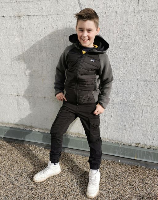 Bilde av TOBY HETTE JAKKE - SVART