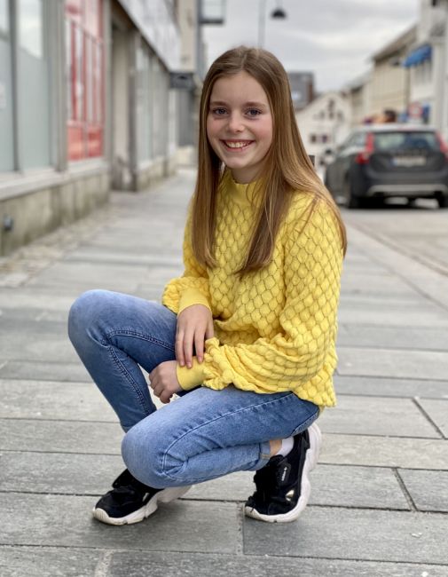 Bilde av KONGILLIE STRIKKET GENSER - GUL