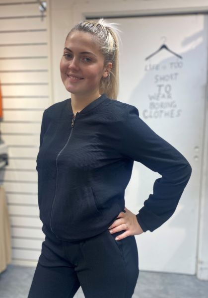 Bilde av ONLVIC BOMBER JAKKE - SVART