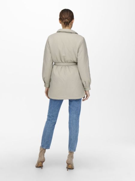 Bilde av ONLJENNA VATTERT JAKKE MED BELTE - BEIGE / SILVER LINNING