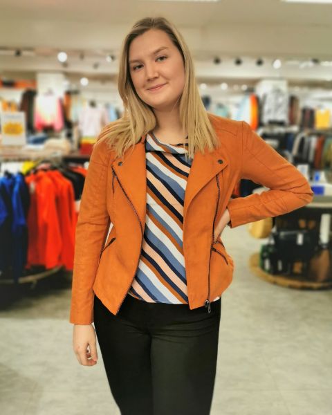 Bilde av ONLANNELENA LANGERMET TOPP -  SVART